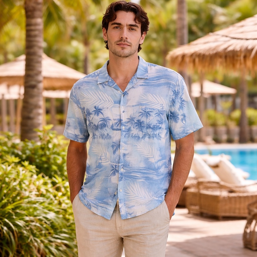 GUESS Blue Palm Print Rayon Resort Vacation Shirt Men L‎